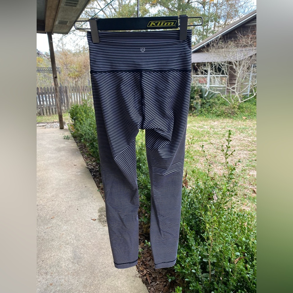 Lululemon Wunder Under striped leggings sz 4 25”